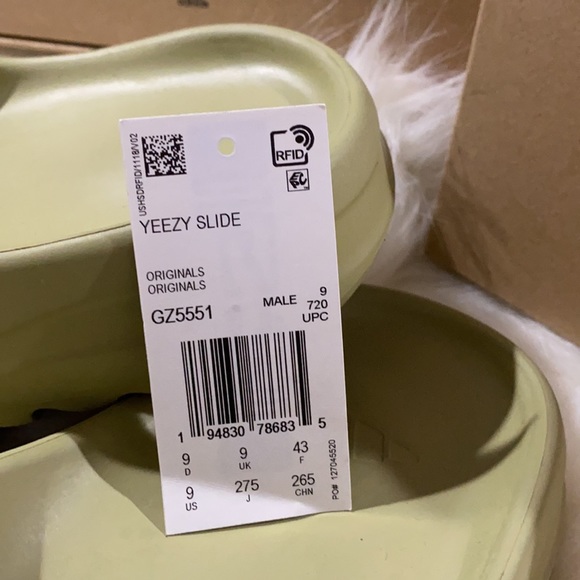 Adidas Resin Men’s Yeezy Slides - Picture 2 of 8